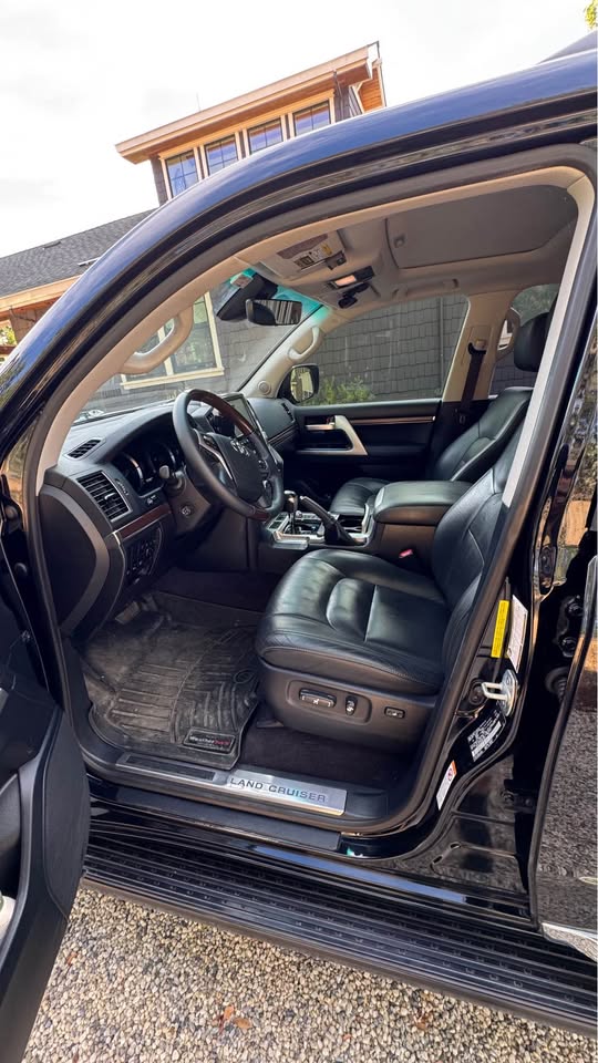 2016 Toyota Landcruiser · Sport Utility 4D in Santa Rosa, CA (photo 7) — photo 7