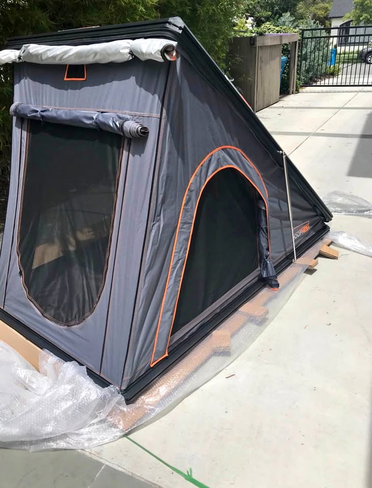 Roofnest flacon rooftop tent in San Carlos, CA (photo 1) — photo 1