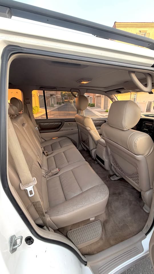 2000 Toyota Landcruiser · Sport Utility 4D in Gilbert, AZ (photo 9)