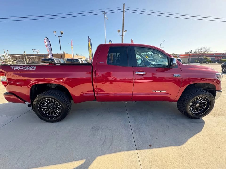 2020 Toyota Tundra · Limited Pickup 4D 5 1/2 ft in Fresno, CA (photo 7) — photo 7