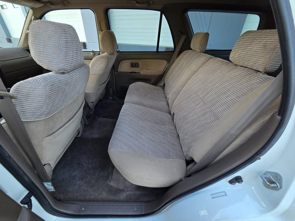 1998 Toyota 4RUNNER 4WD 5 SPEED MANUAL in Vancouver, WA (photo 11) — photo 11