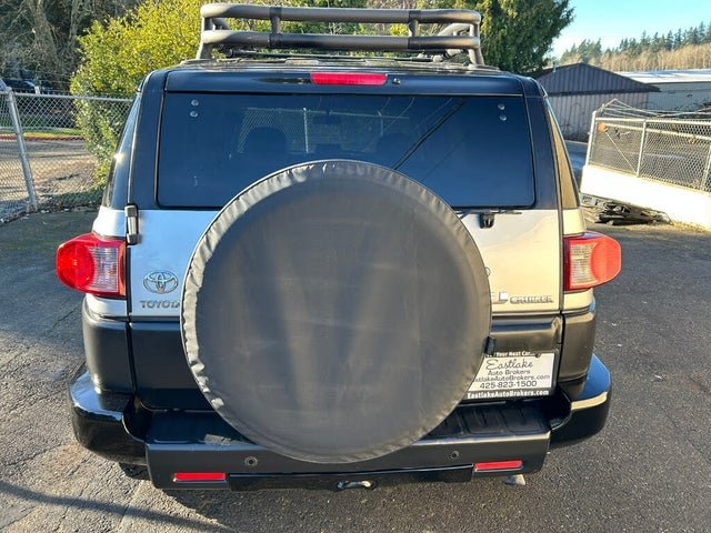 2008 Toyota FJ Cruiser 4WD in Kirkland, WA (photo 4) — photo 4