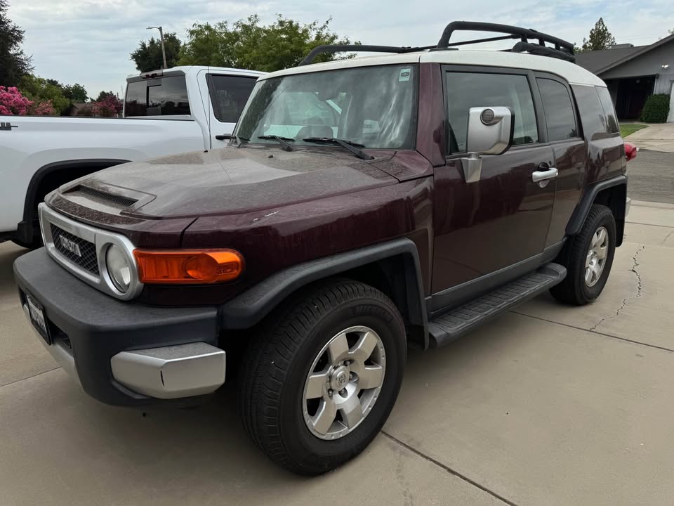 2007 Toyota FJ Cruiser · Sport Utility 2D in Auberry, CA (photo 2) — photo 2