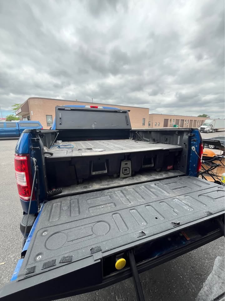 Decked drawers 5.5’ ford f150 in Brampton, ON (photo 2)