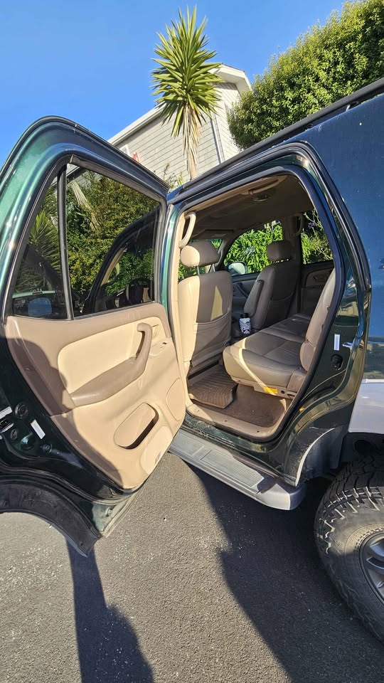 2001 Toyota Sequoia · SR5 Sport Utility 4D in Pacifica, CA (photo 11) — photo 11