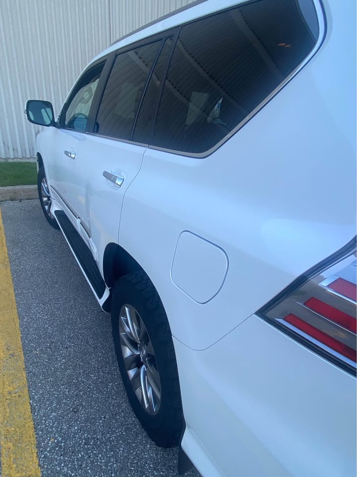 2014 Lexus GX in Mississauga, ON (photo 5)