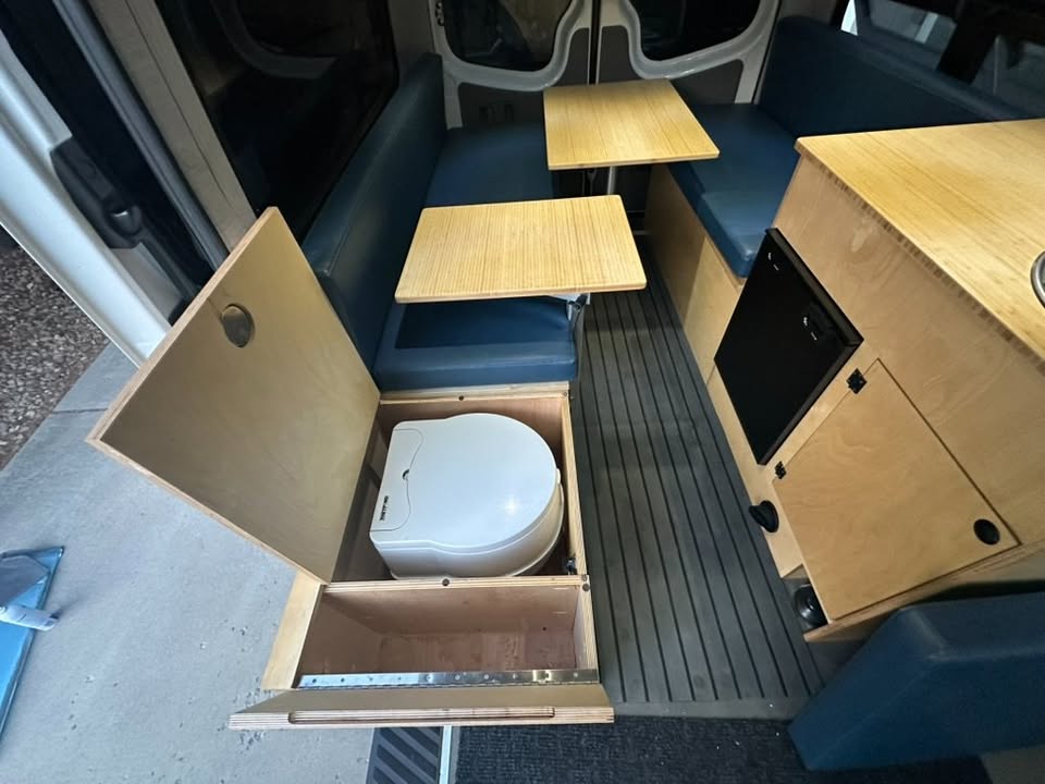2015 Mercedes-Benz sprinter 2500 bluetec adventure campervan in Golden, CO (photo 10) — photo 10