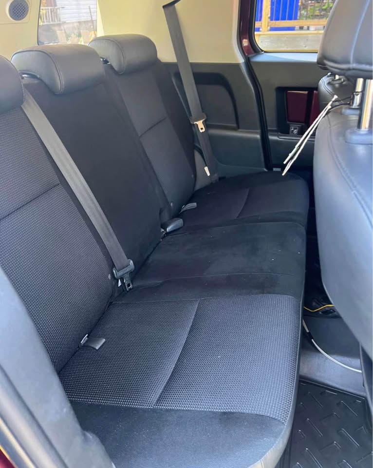 2007 Toyota FJ Cruiser in Waterloo, ON (photo 12)