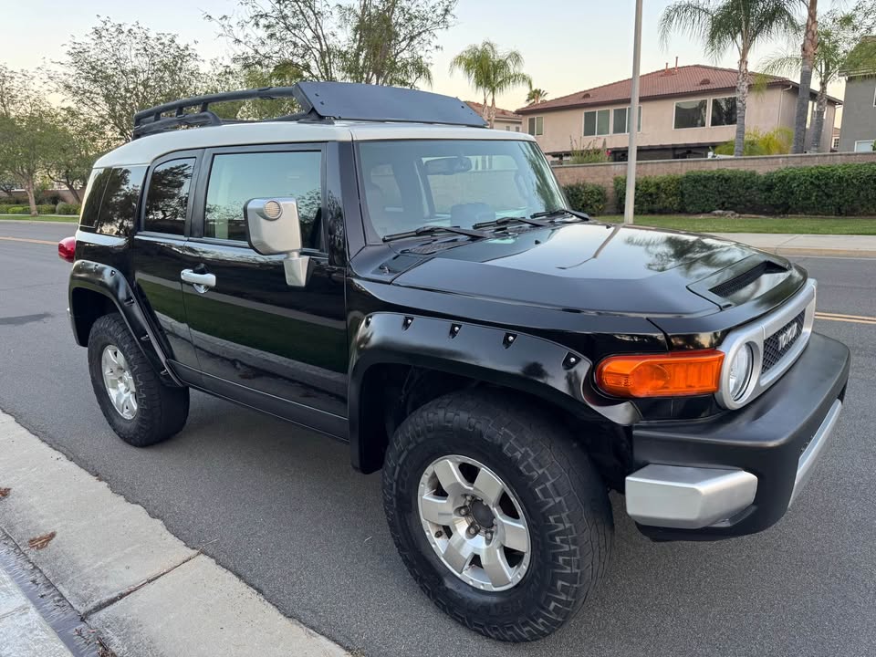 2010 Toyota FJ Cruiser · Sport Utility 2D in Temecula, CA (photo 3)
