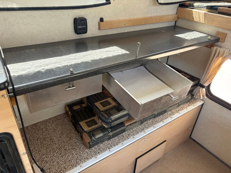 2017 Four Wheel Camper popup camper in Grand Junction, CO (photo 10) — photo 10