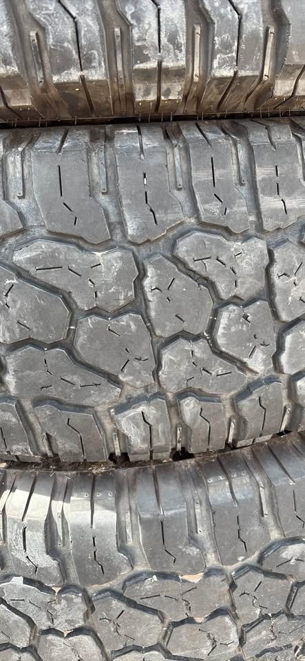 37/12.5/18 tires in Albuquerque, NM (photo 6) — photo 6