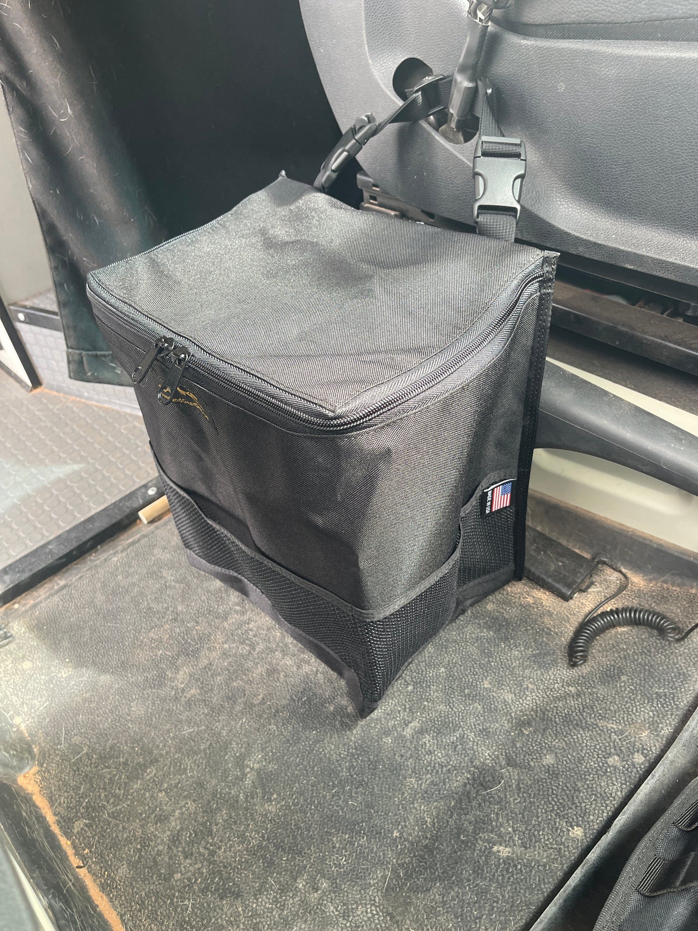 Revel Van Trash Bag (Between the Seats). - Medium — photo 1
