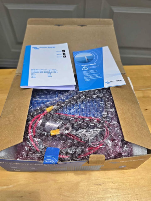 Victron Energy blue smart IP67 24V 12 waterproof professional battery charger new in the box