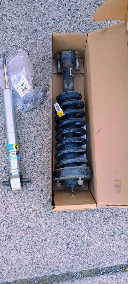 Bilstein 5100 shocks, brand new — photo 3