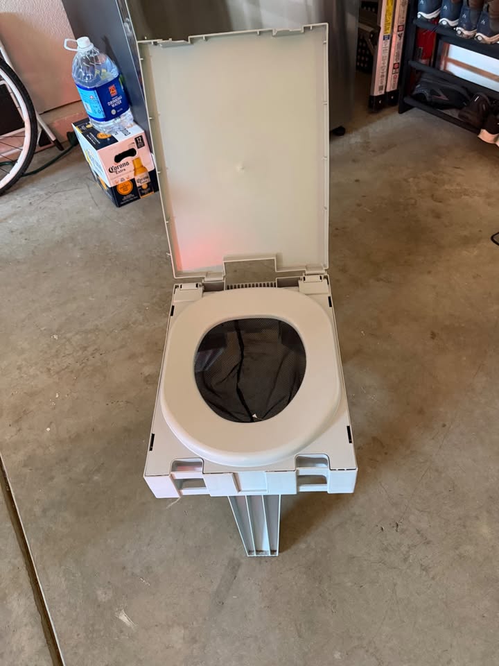 Joolca Hottap V2 Nomad shower, En Suite Double, Awning, Toilet in El Dorado Hills, CA (photo 6) — photo 6