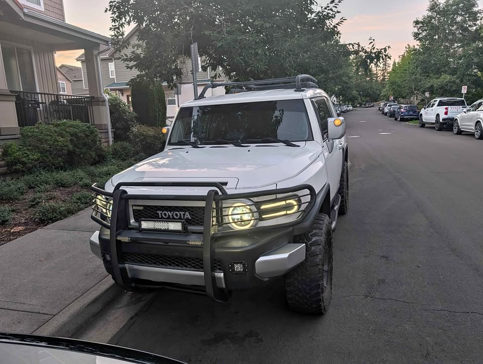 2010 Toyota FJ Cruiser · Sport Utility 2D in Beaverton, OR (photo 1)