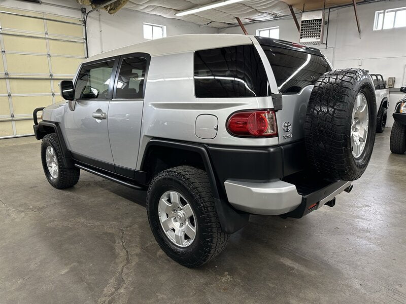 2007 Toyota fj cruiser 4dr suv in Portland, OR (photo 5)