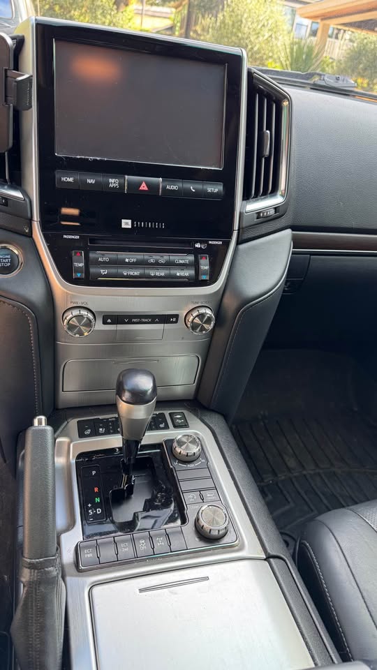 2016 Toyota Landcruiser · Sport Utility 4D in Santa Rosa, CA (photo 10) — photo 10
