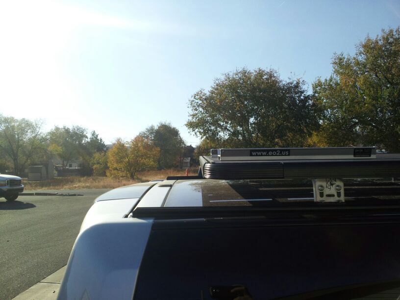 Land Rover LR3/LR4 K9 Roof Rack Kit — photo 11