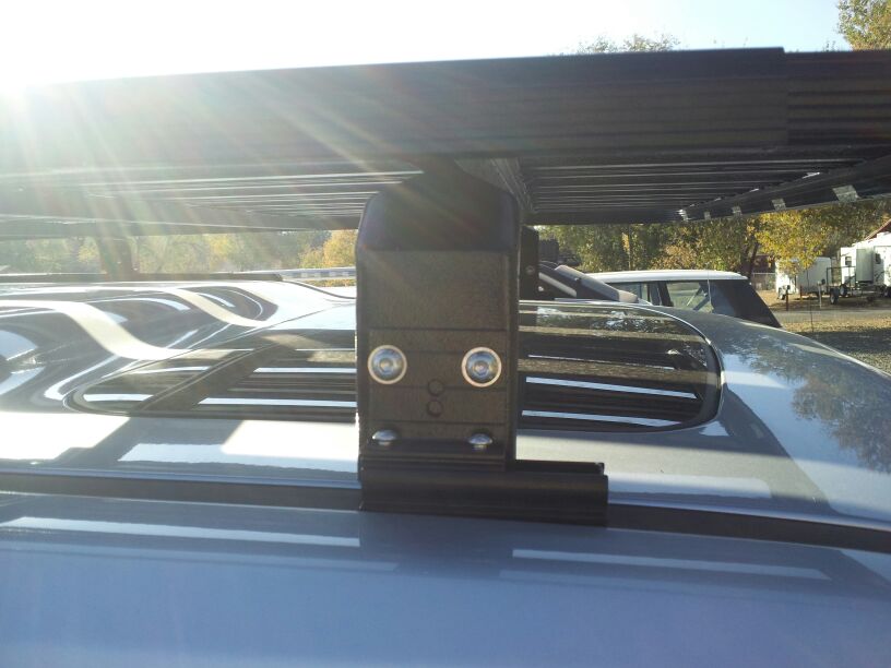 Land Rover LR3/LR4 K9 Roof Rack Kit — photo 7
