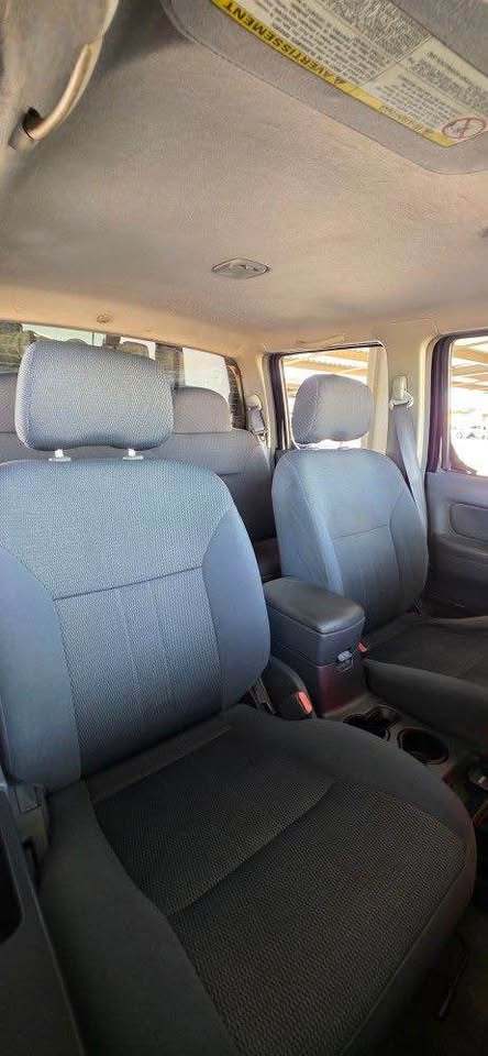 2002 Nissan Frontier Crew Cab · XE Pickup 4D 6 ft — photo 6