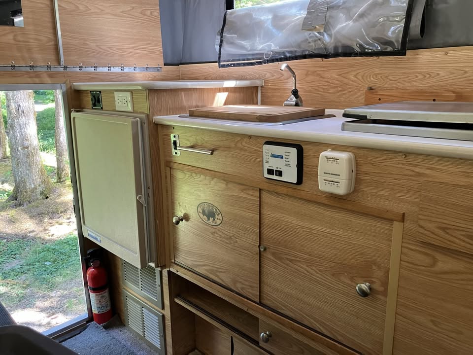 Four Wheel Pop Up Truck Camper (FWC)- Eagle in Port Townsend, WA (photo 10) — photo 10