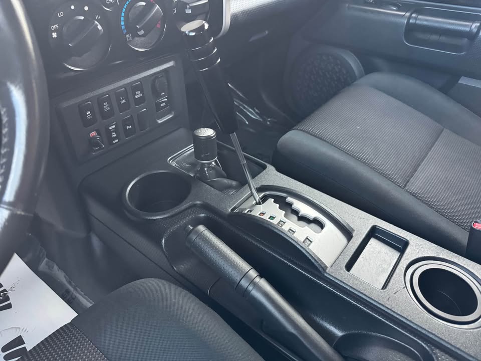 2010 Toyota FJ Cruiser · Sport Utility 2D in Denver, CO (photo 12) — photo 12