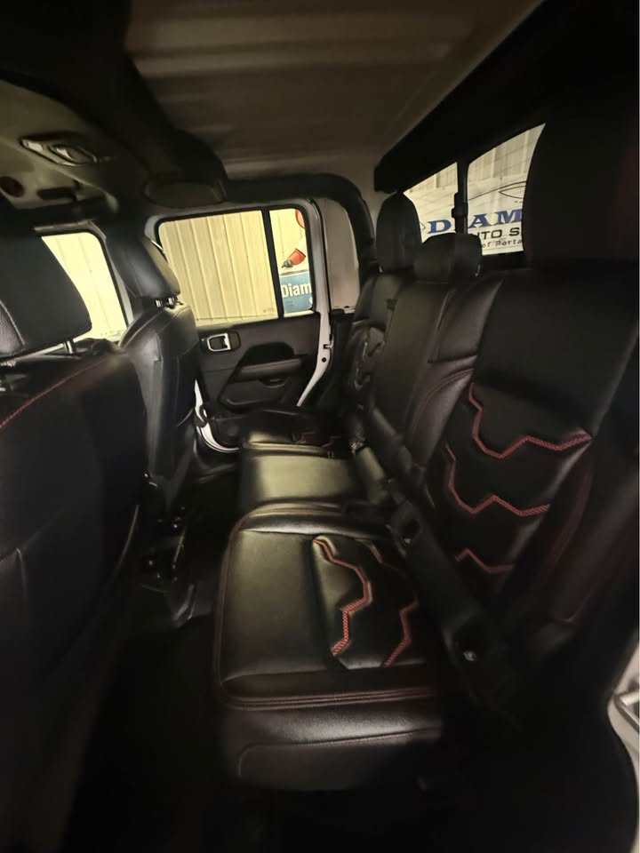 2021 Jeep Gladiator · Overland Pickup 4D 5 ft — photo 11