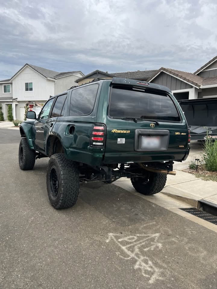 2000 Toyota 4Runner · Limited Sport Utility 4D in Rancho Cordova, CA (photo 6)