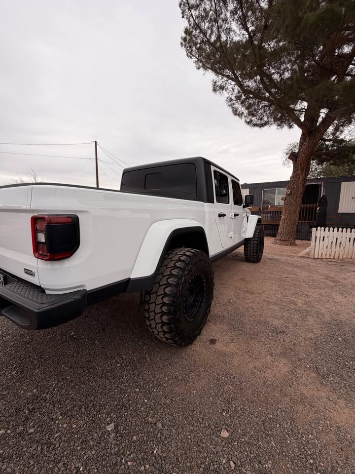 2020 Jeep Gladiator · Overland Pickup 4D 5 ft in Phoenix, AZ (photo 7) — photo 7