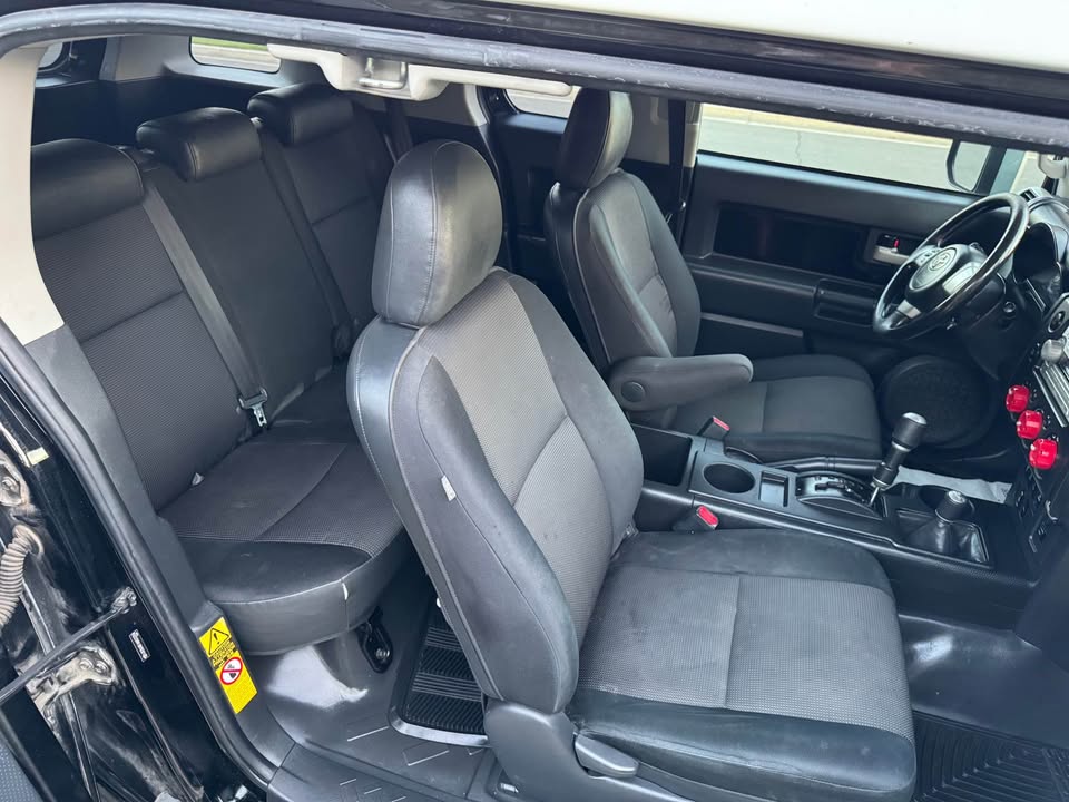 2010 Toyota FJ Cruiser · Sport Utility 2D in Temecula, CA (photo 11)