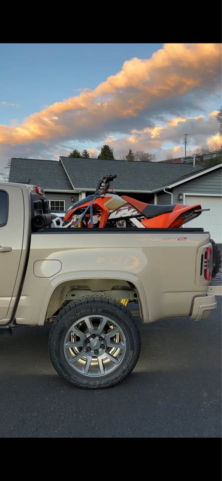 2021 Chevrolet Colorado Crew Cab · ZR2 Pickup 4D 5 ft — photo 3