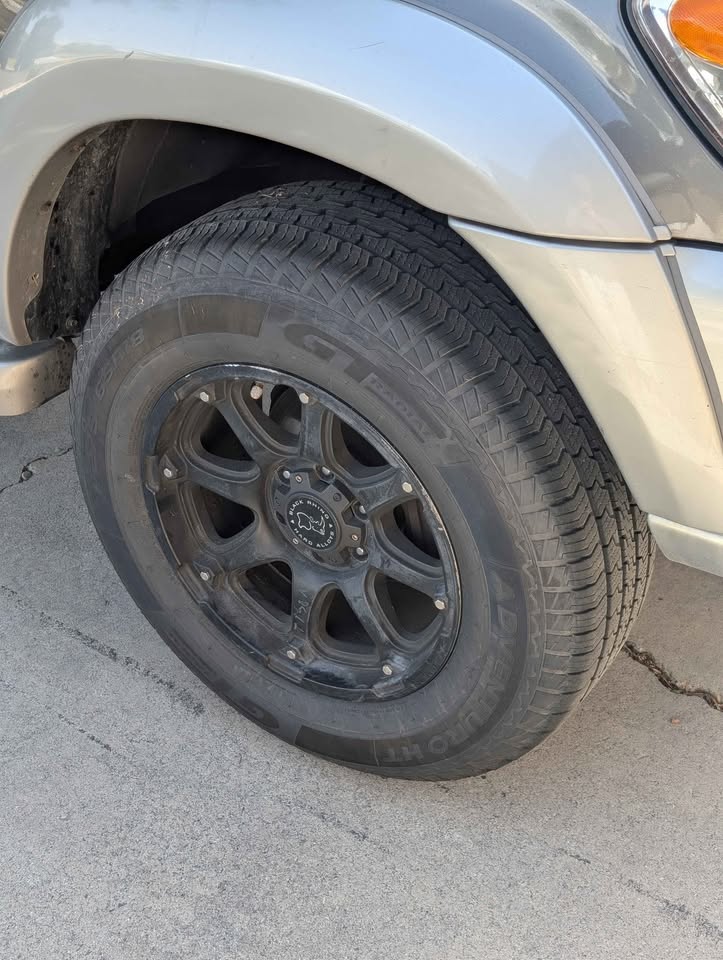 2003 Toyota Sequoia · SR5 Sport Utility 4D — photo 5