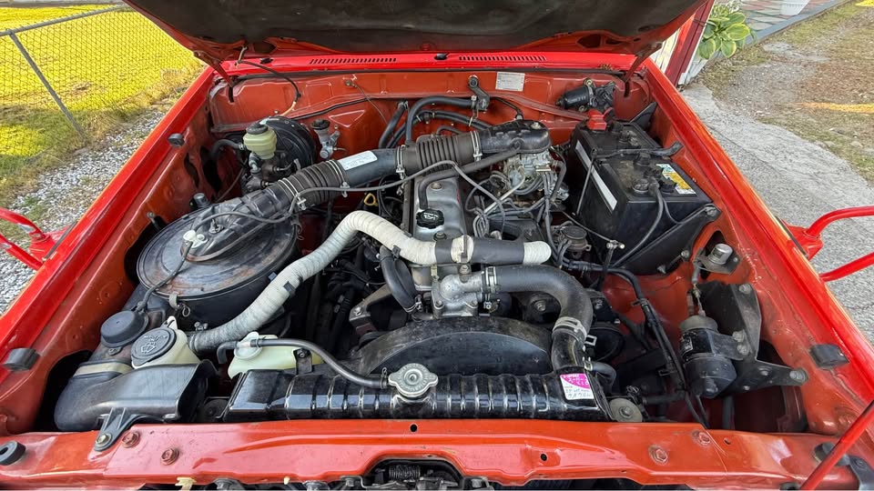 1990 Toyota Landcruiser in Seattle, WA (photo 8) — photo 8