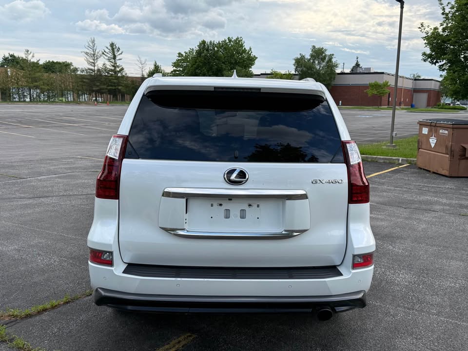2020 Lexus GX in Toronto, ON (photo 8)