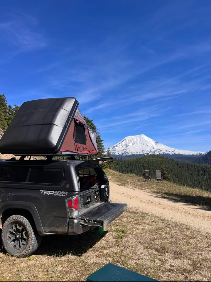 iKamper Skycamp Mini roof top tent with quilted thermal pack and Annex Vestibule in Longview, WA (photo 5) — photo 5