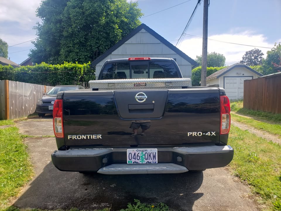 2011 Nissan frontier pro-4x in Portland, OR (photo 6) — photo 6