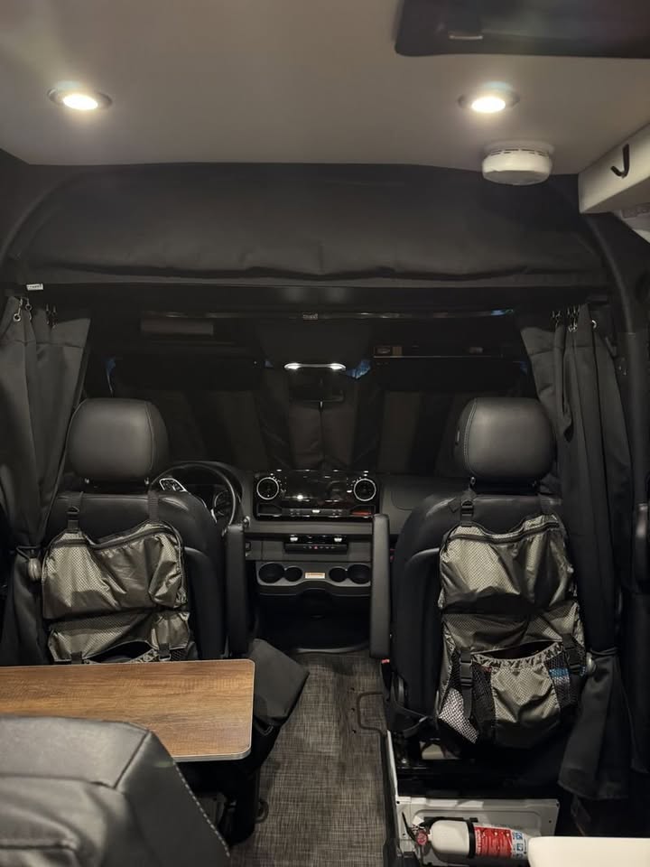 2023 Mercedes-Benz storyteller overland classic mode 4x4 in Oakland, CA (photo 12)