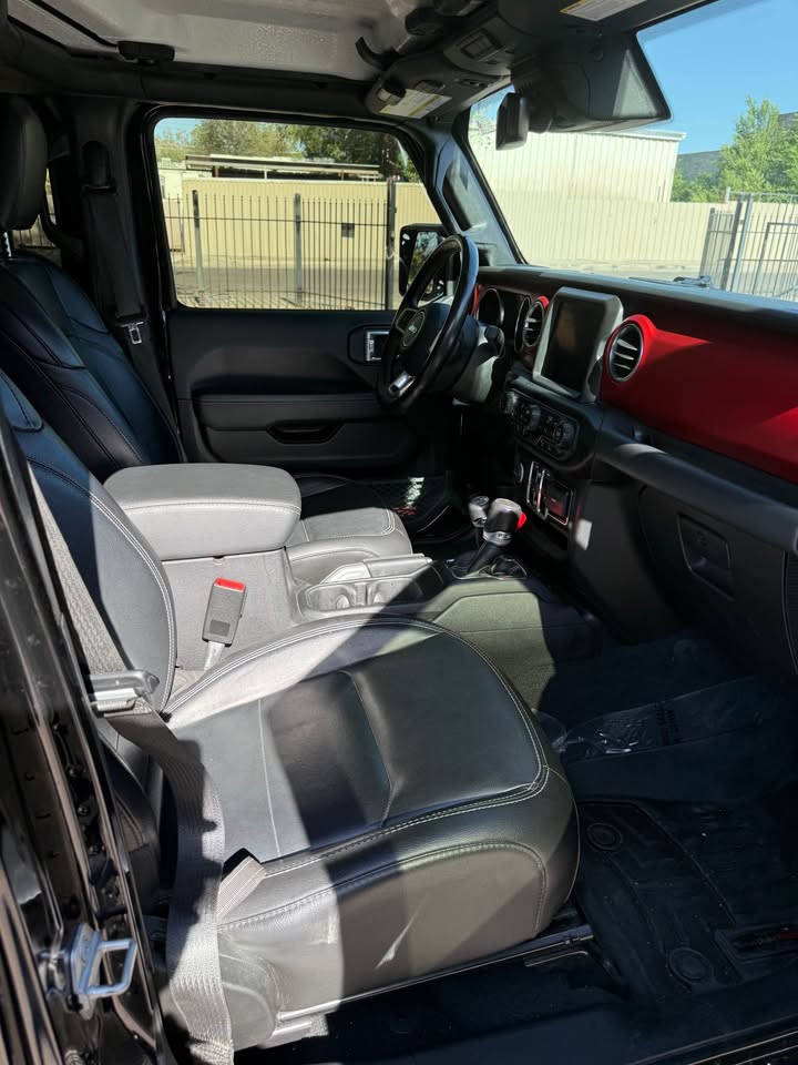2021 Jeep Gladiator · Overland Pickup 4D 5 ft in Albuquerque, NM (photo 8) — photo 8