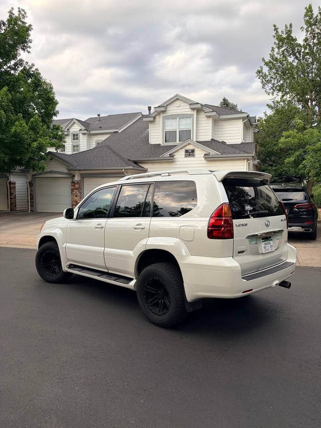2004 Lexus GX · GX 470 Sport Utility 4D — photo 3
