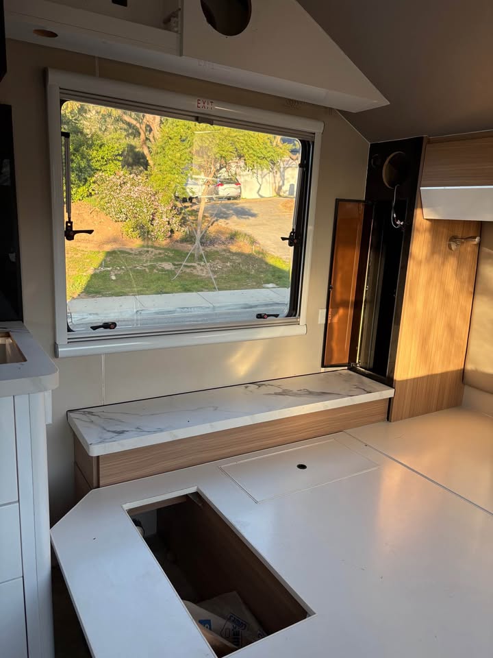 Black Series Camper HQ17 in Poway, CA (photo 3) — photo 3