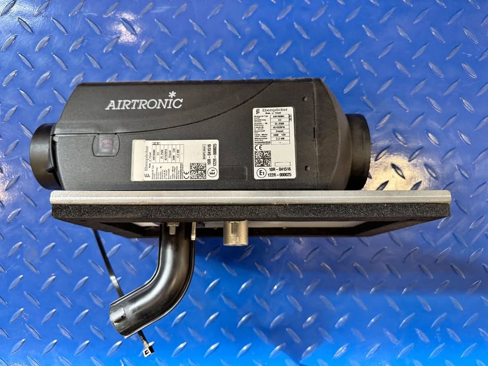 Espar Eberspacher Airtronic D2 12v Diesel Bunk Heater RV Semi Van 2KW 12 volt in Vancouver, WA (photo 1) — photo 1