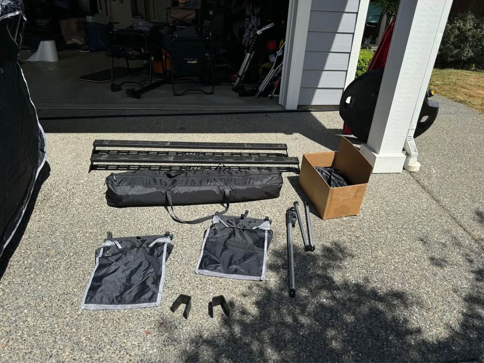 FSR Odyssey Large Rooftop Tent + Awning + Annex + Crossbars - Excellent Condition in Pullman, WA (photo 4) — photo 4