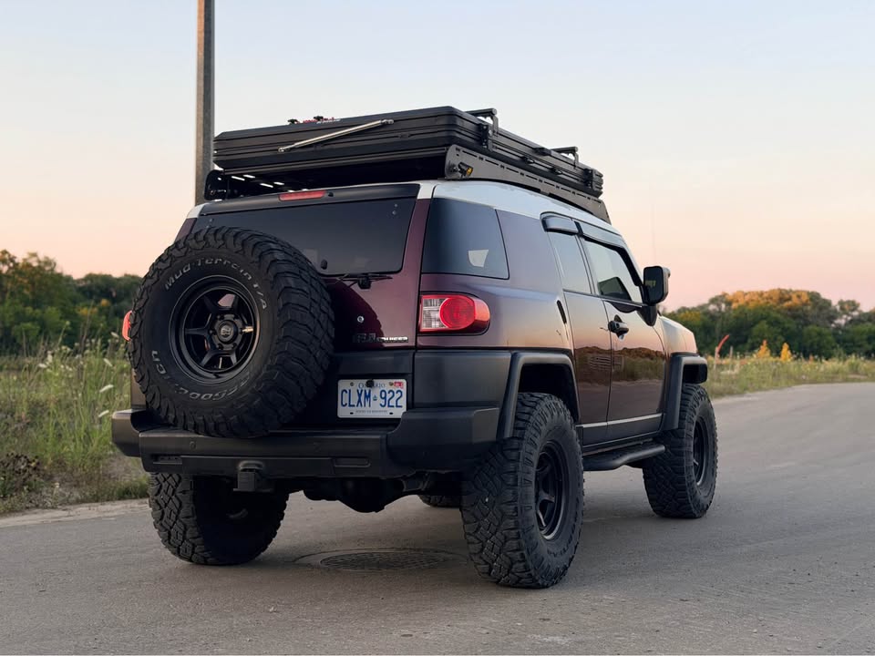 2007 Toyota FJ Cruiser in Markham, ON (photo 4)