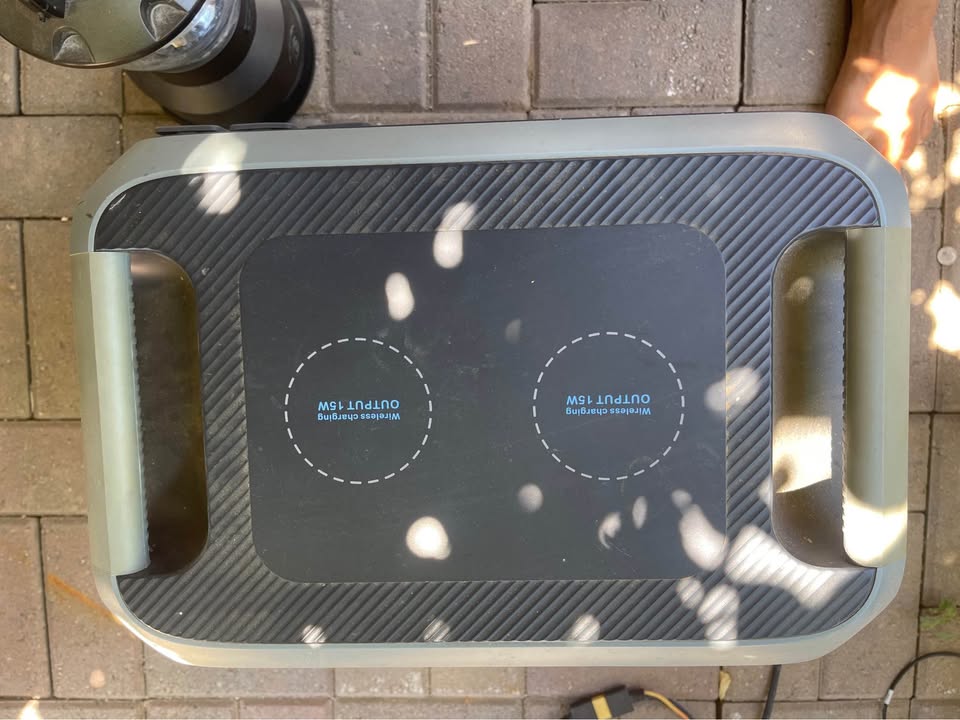 BLUETTI AC200P Portable Power Station in Pollock Pines, CA (photo 3) — photo 3
