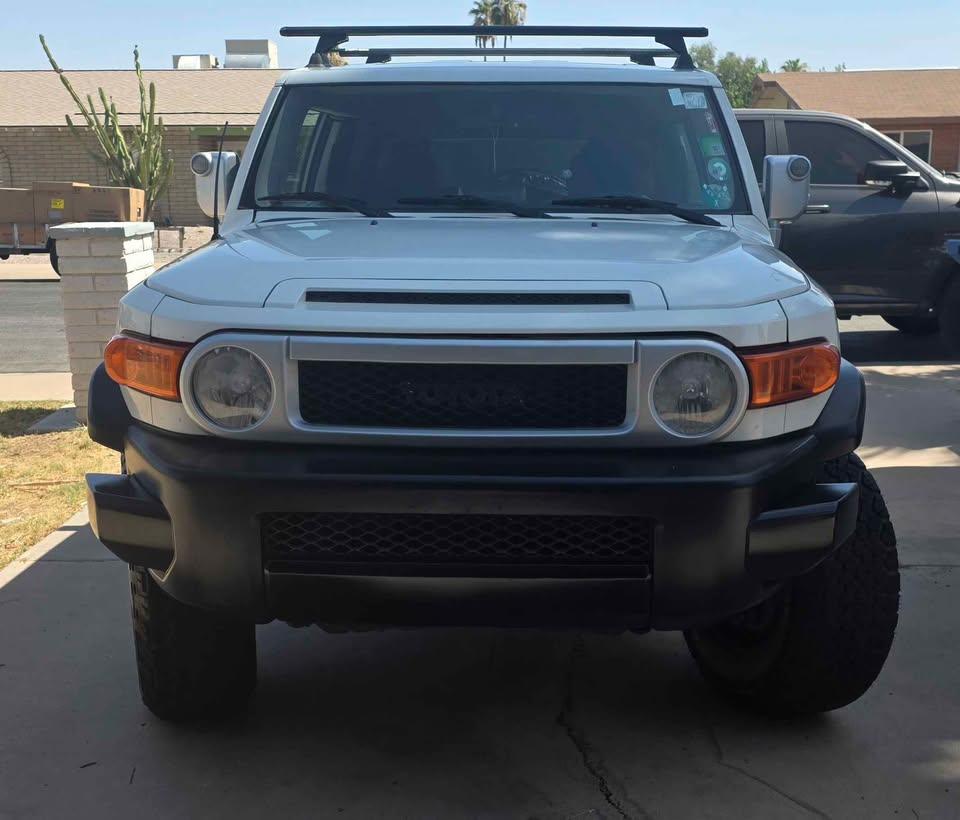 2011 Meticulously Maintained TOYOTA FJ CRUISER ONLY 151K MILES in Chandler, AZ (photo 8) — photo 8
