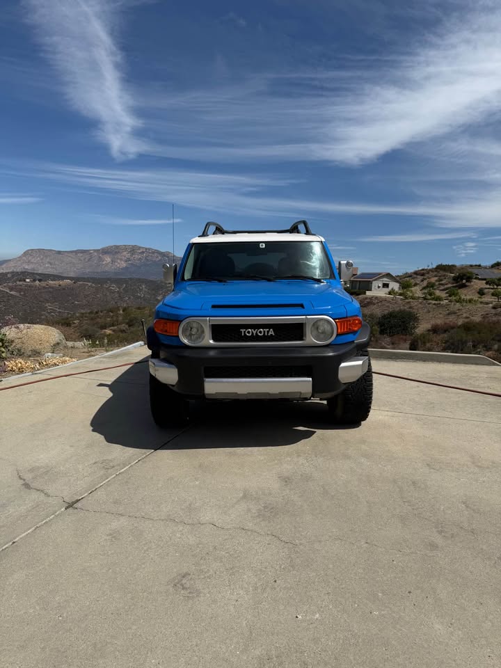 2007 Toyota FJ Cruiser · Base in Lakeside, CA (photo 3)