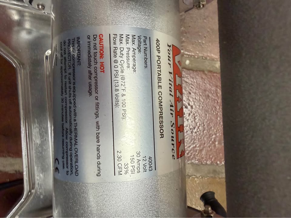 VIAIR 400P Portable Air Compressor Kit - Like New, Used Only Twice! (Complete Kit) in McComb, MS (photo 3) — photo 3
