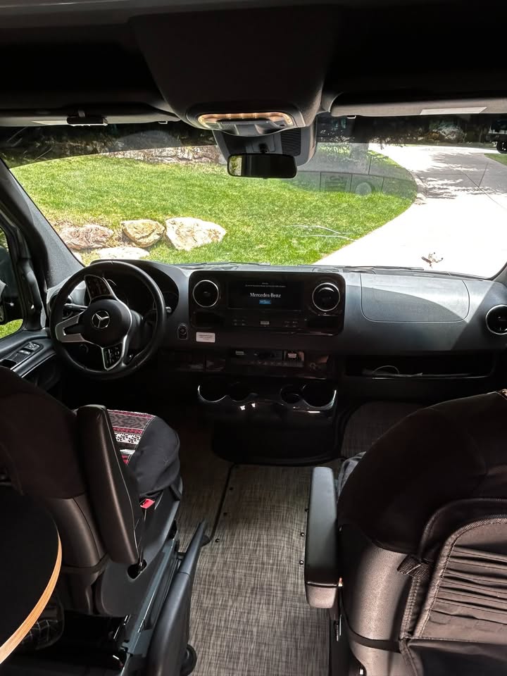 2023 Mercedes-Benz sprinter 4x4 2500 winnebago in Avon, CO (photo 8) — photo 8