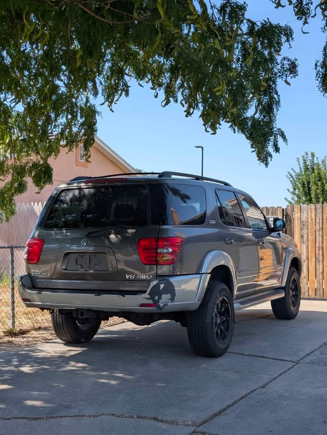 2003 Toyota Sequoia · SR5 Sport Utility 4D — photo 3